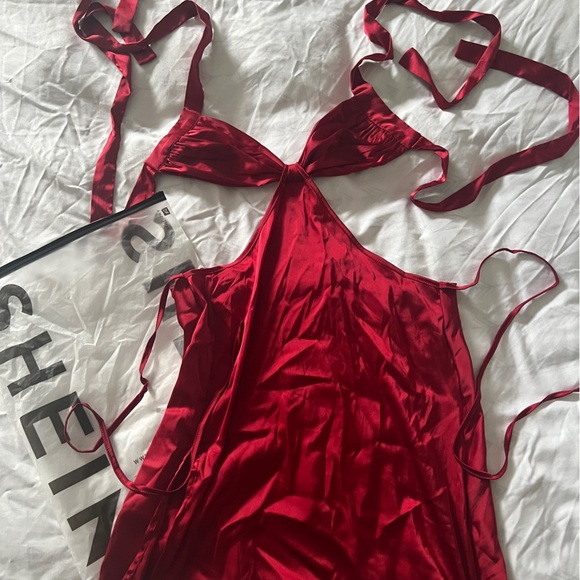 SHEIN VCAY Tie Backless Halter Neck Dress Burgundy Size S OFFER PRICE MUST GO - Picture 10 of 13